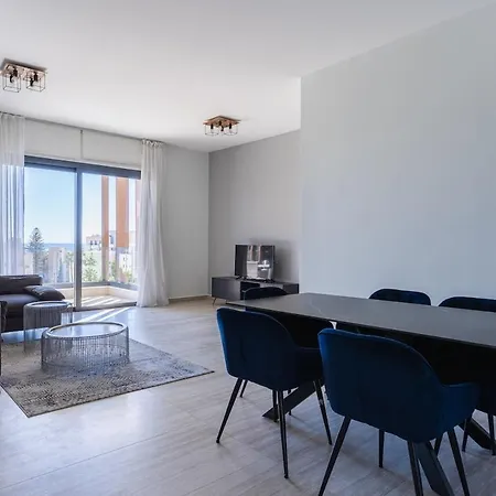 Pearl Luxury Family *