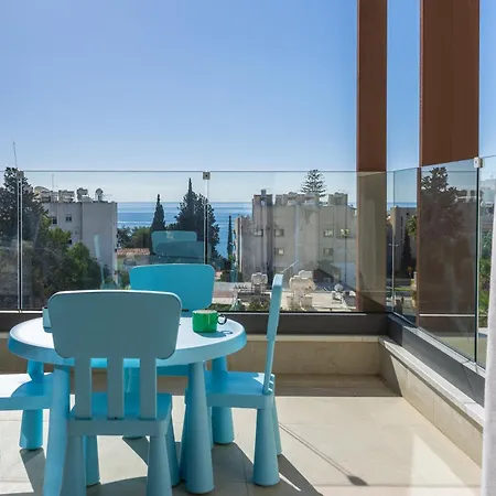 Pearl Luxury Family *