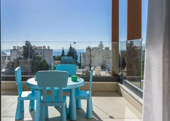 Pearl Luxury Family *