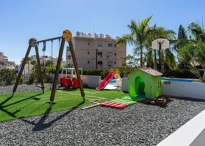 Pearl Luxury Family *